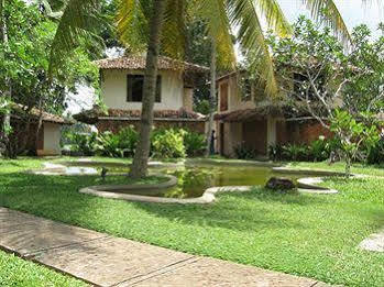 Kosgoda Beach Resort Kültér fotó